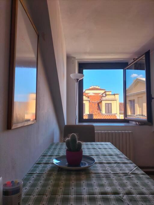 La Casa Di Marta - Ampia Ed Accogliente Mansarda In Piazza Statuto Apartment Torino Exterior foto